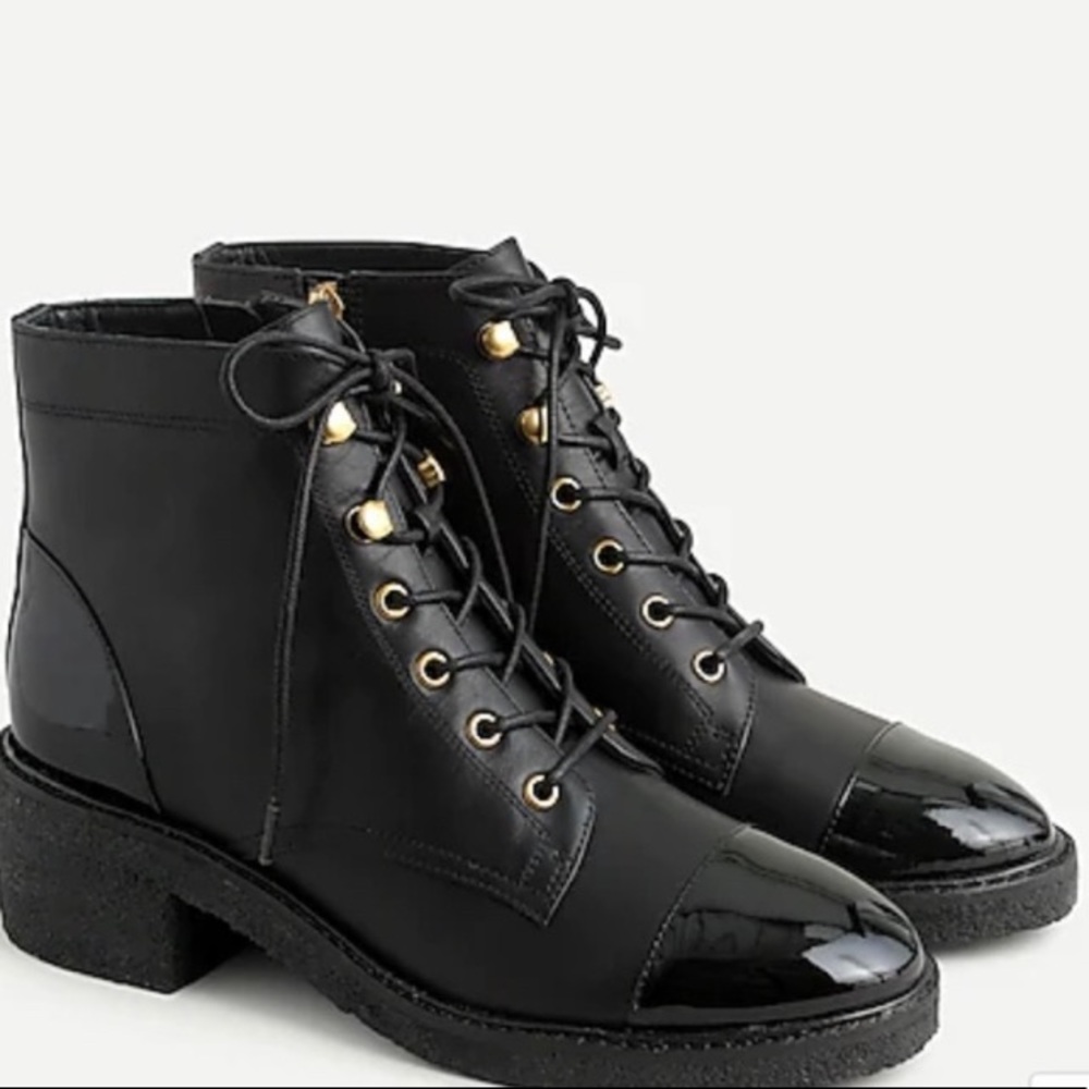 LCrepe-sole lace-up boots in leather!